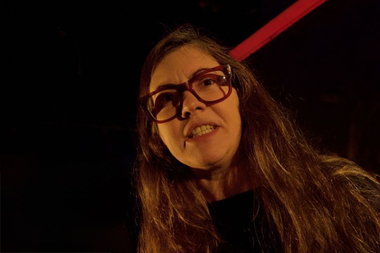 69E514EE-CEA2-4770-A09A-57AF45A2898C_1_201_a