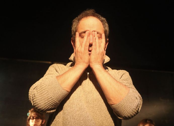 8341CE2D-09C7-400E-8C79-85D893061A03_1_201_a