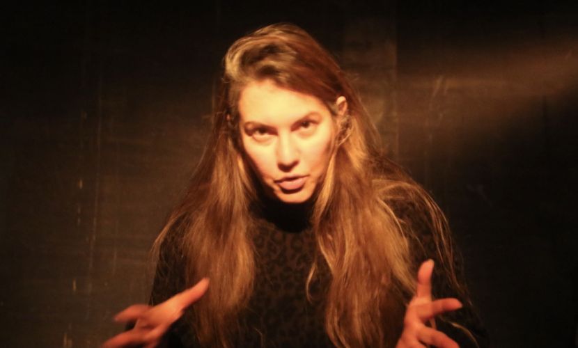 E0581768-EFC4-4C1D-8400-A5F1E2C10CCE_1_105_c