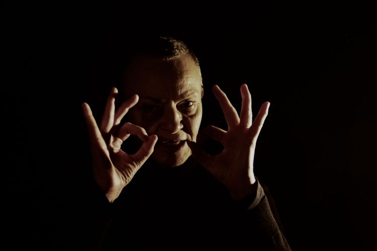 E913B6A5-0648-4DF3-89B9-4B34B4498EC6_1_201_a